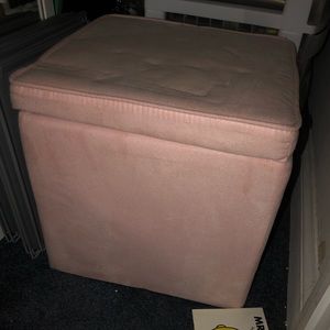 Cube ottoman with storage